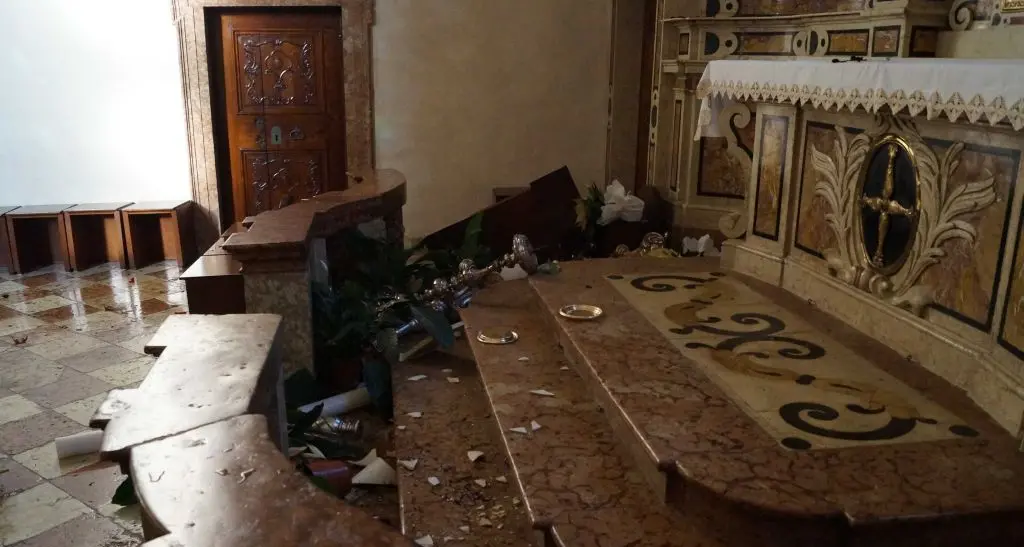 Assaltò la chiesa di Cles, marocchino espulso da Alfano