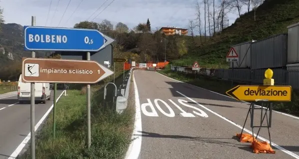 Strada del Duron, i lavori si allungano e Bolbeno soffre