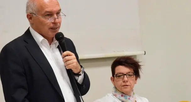 Patt, bavaglio a chi dissente dai vertici
