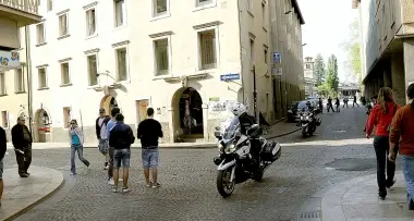 Trento, sicurezza in città: sanzioni a chi bivacca in strada