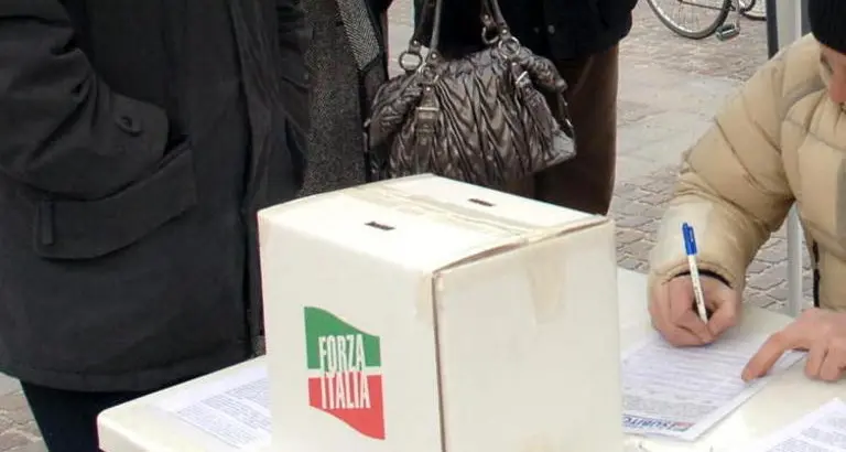 Firme irregolari, chiesto il processo per gli esponenti di Forza Italia