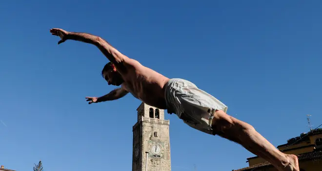 Tuffo record: in 108 per salutare il 2014 / FOTO