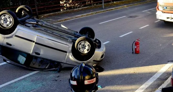 Basta pompieri: ai privati la pulizia strade