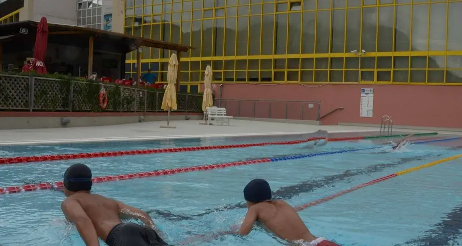 Piscine, crollo degli ingressi: meno 20%