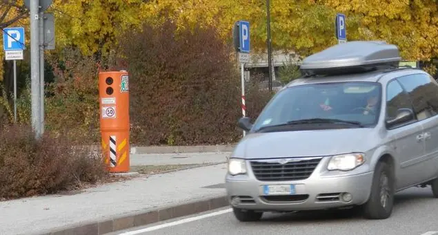 Ecco gli speed check: le auto rallentano