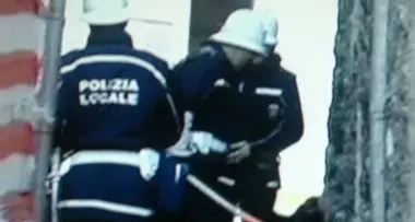 Parapiglia con inseguimento in centro