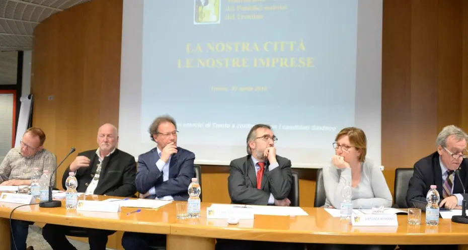 «Pubblici esercizi vitali per la città»