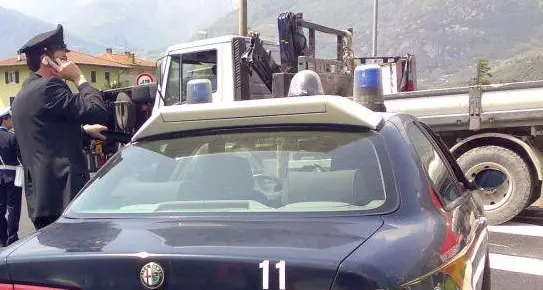 Auto contro moto, traffico in tilt