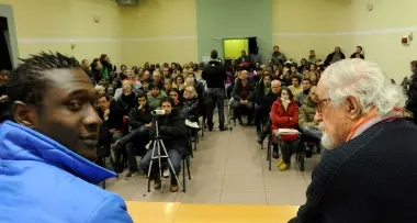Padre Alex, appello per i profughi