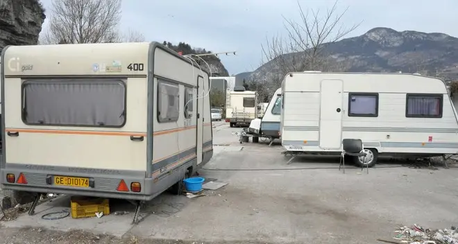 Molotov contro i giostrai, denunciati tre trentini