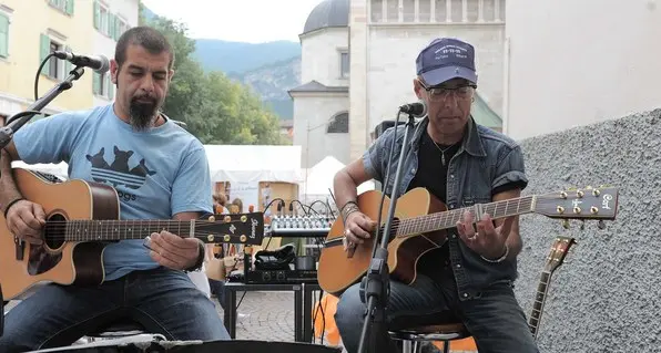 Magica notte, i trentini si sono «presi» la città