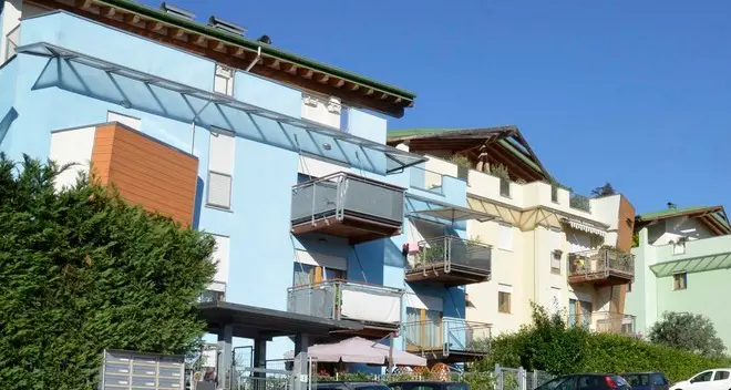 Rovereto, al condominio moroso Edison “taglia” la corrente