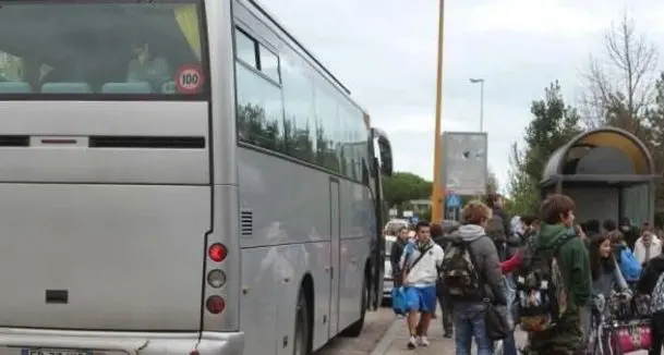 Pullman troppo pericoloso sospeso dalla circolazione