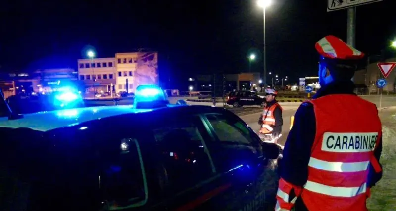 Ubriaco alla guida: sei volte oltre il limite
