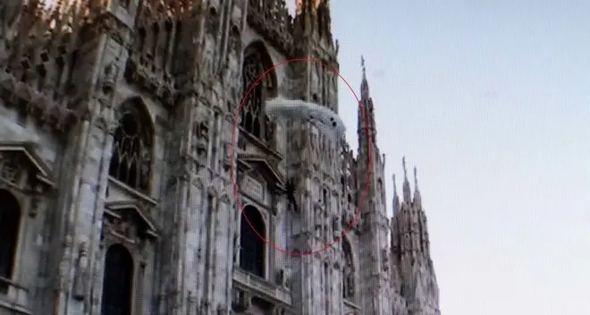 Base jumper sul Duomo, chiesta l’archiviazione
