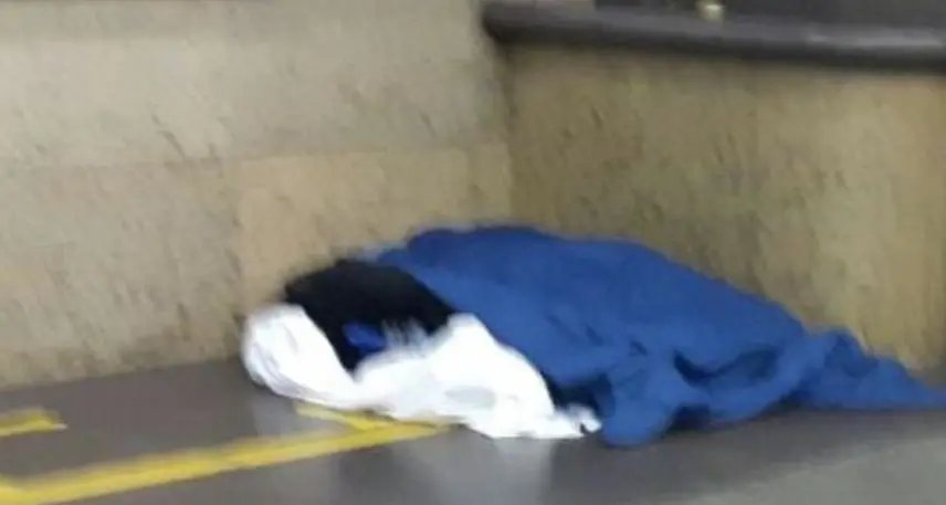 Stop al degrado, stazione chiusa di notte
