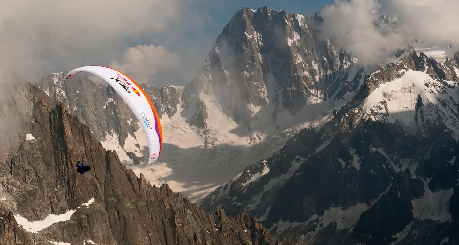 Scattata la Red Bull X-Alps, fa tappa sulla Cima Tosa
