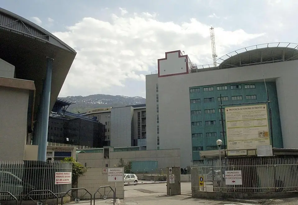 PANORAMICHE ESTERNE OSPEDALE SANTA CHIARA L'ospedale Santa Chiara di Trento la sanita' provinciale e' tra quelle spende di piu' per i cittadini