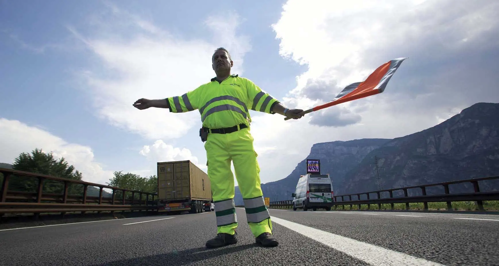 Tamponamento sull'A22, auto in coda ad Ala