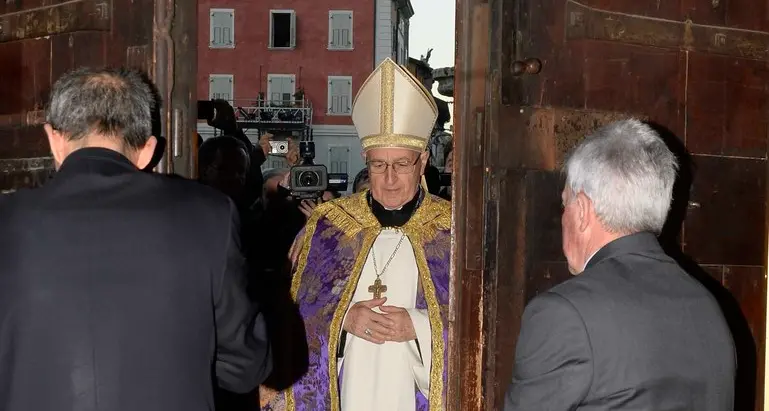 In mille per l’apertura della Porta