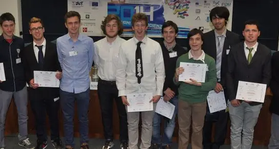 Gli studenti-Archimede vanno in viaggio premio