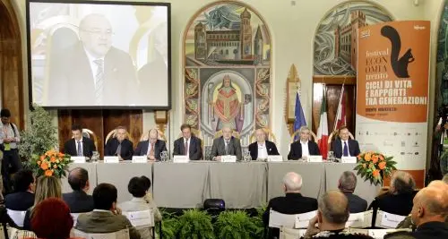 Partito il Festival: «Basta con gli slogan vuoti»