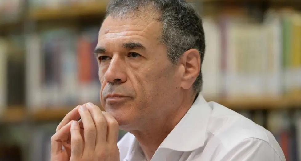 Cottarelli: ora tagliare le imposte sul lavoro