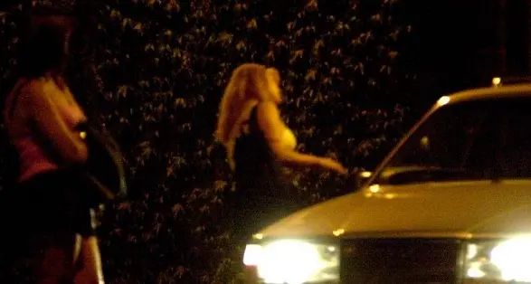 Prostituzione e biotestamento: «Circoscrizioni, adesso basta»