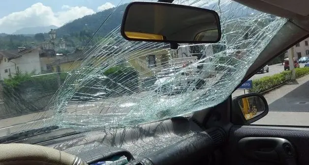 Pirata e ladro: va a fare le condoglianze e la deruba