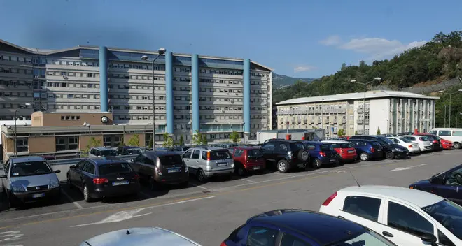 Ospedale, il parcheggio non basta più