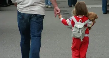 Il Comune rimuove un'assistente sociale