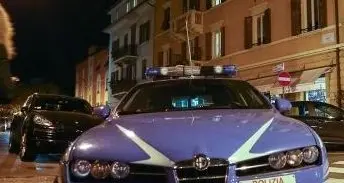 Coltivava marijuana in casa, ventiduenne denunciato
