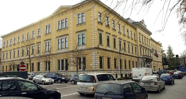 Il «ladro di formaggio» finisce dal giudice per un furto da 3 euro
