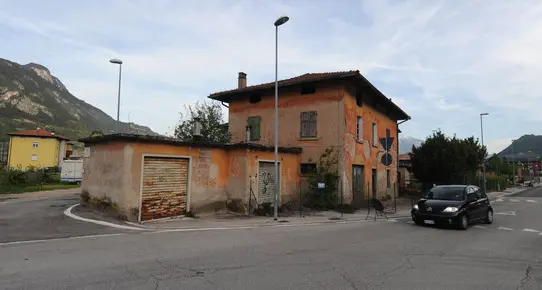 Gardolo: rifiuti e scarsa illuminazione