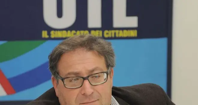 Trento, imbrattata la sede della Uil
