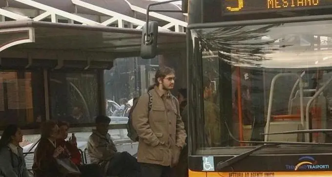 Addio bus a idrogeno, un sogno pagato salato