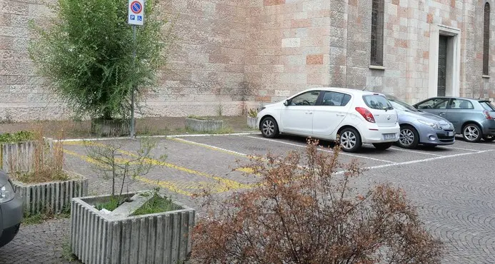 Cristo Re, aiuole e giardini in stato di degrado