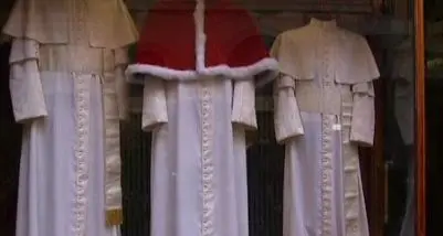 Vaticano: pronti gli abiti del nuovo Papa