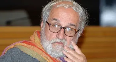 Padre Zanotelli: «A Napoli la pattumiera d'Italia»