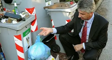 Trento: raccolta porta a porta, viaggio tra i rifiuti cittadini