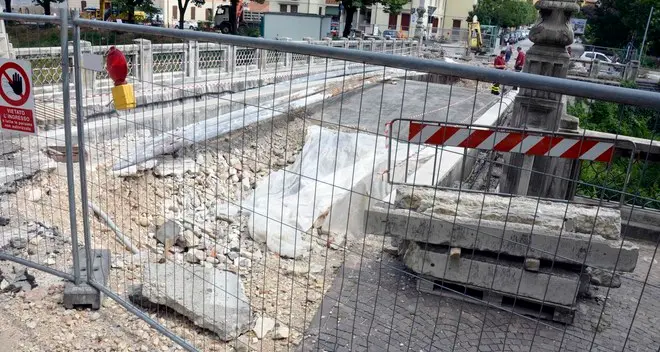 Ponte sul Leno, lunedì la bonifica