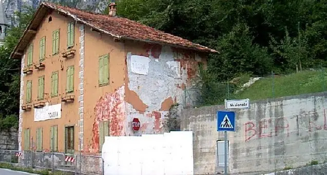 La casa cantoniera trova un acquirente