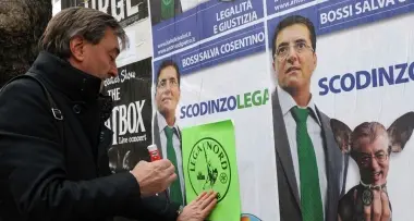 Blitz di Filippin, coperti i poster anti-Bossi