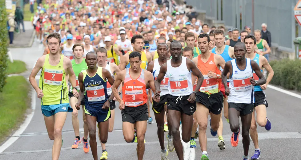 Domenica in 4.410 alla Garda Half Marathon