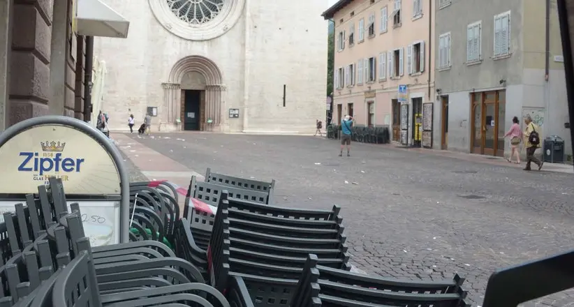 Ma via Verdi è deserta Tutti i bar «in vacanza»