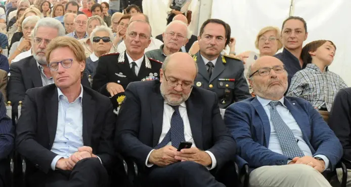 Polemica sui profughi Galantino dà forfait