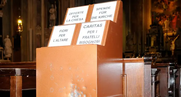 Riva, il parroco sorprende un ladro di elemosine e lo fa arrestare