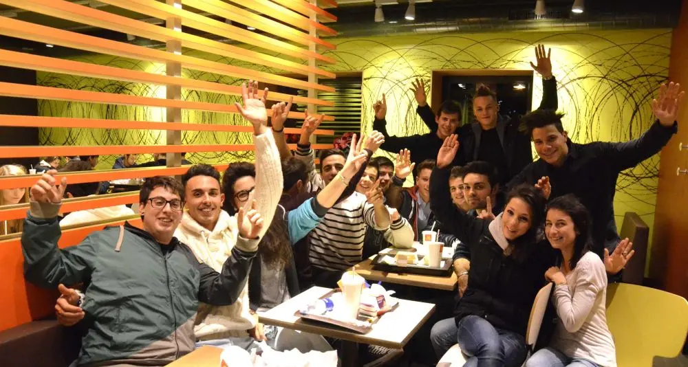 McDonald’s, che folla a Rovereto. Anche a mezzanotte FOTO