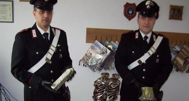 Prof arrestato: un chilo di droga in auto