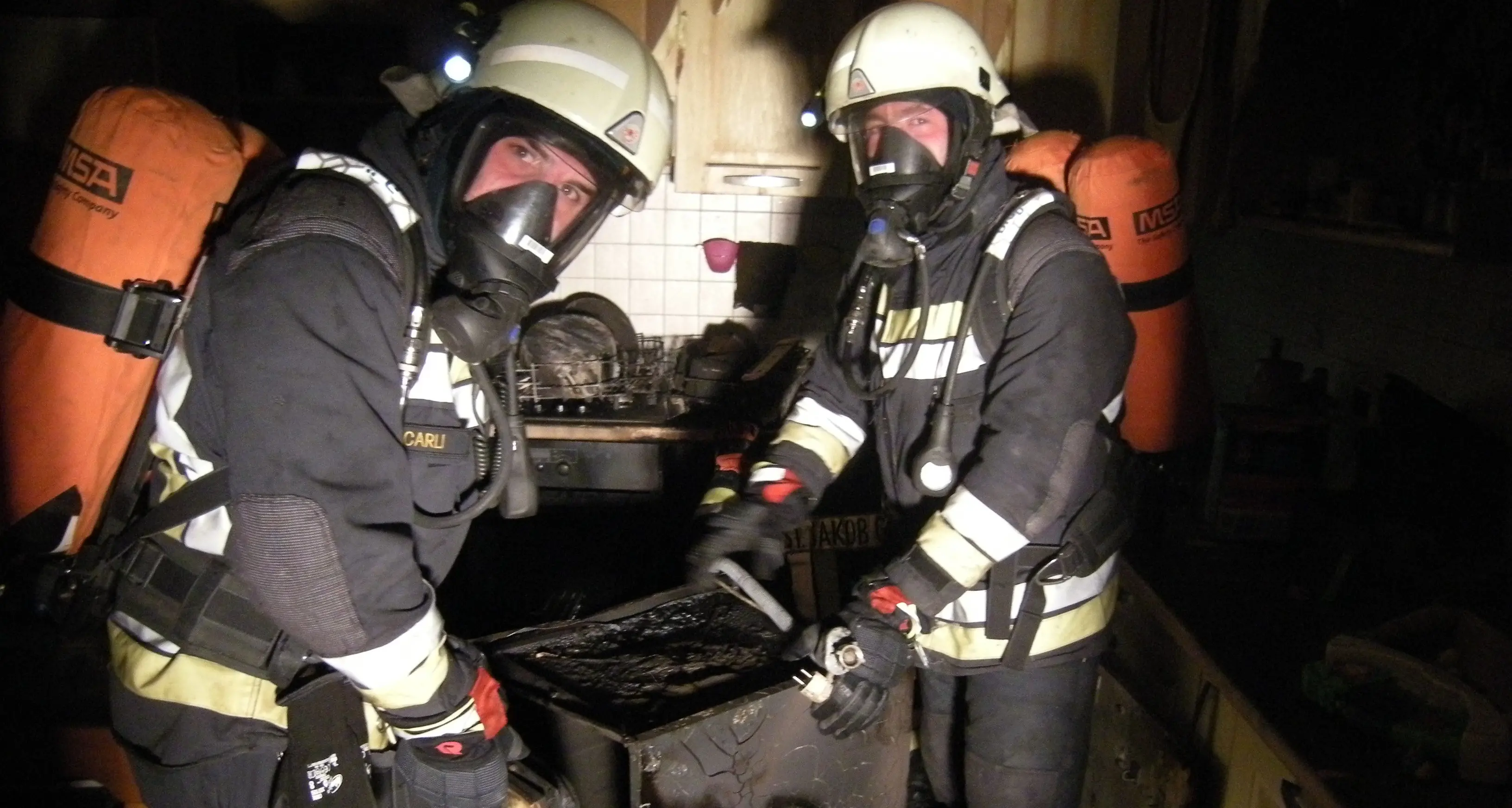 La lavatrice manda a fuoco un appartamento